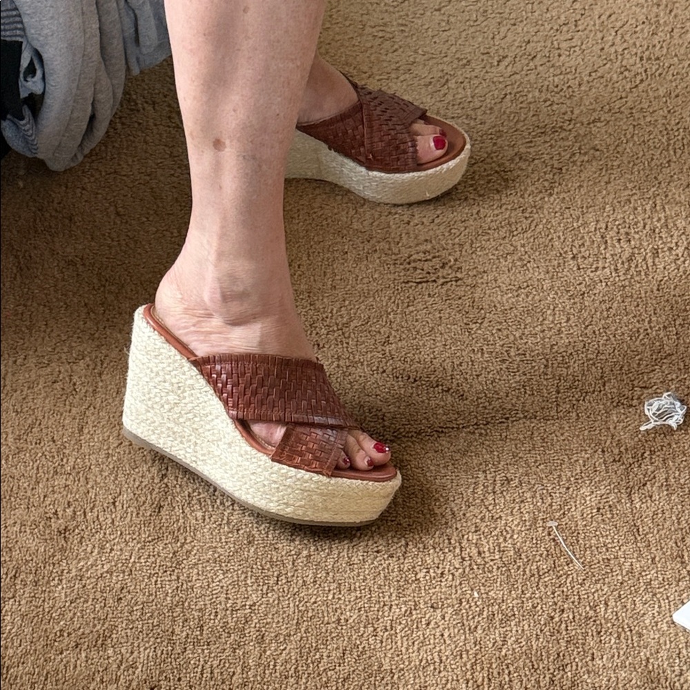 NWOT Women's Brown Woven Espadrille Wedge Slide